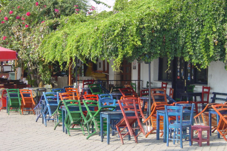 Waterside café-bar in Kas