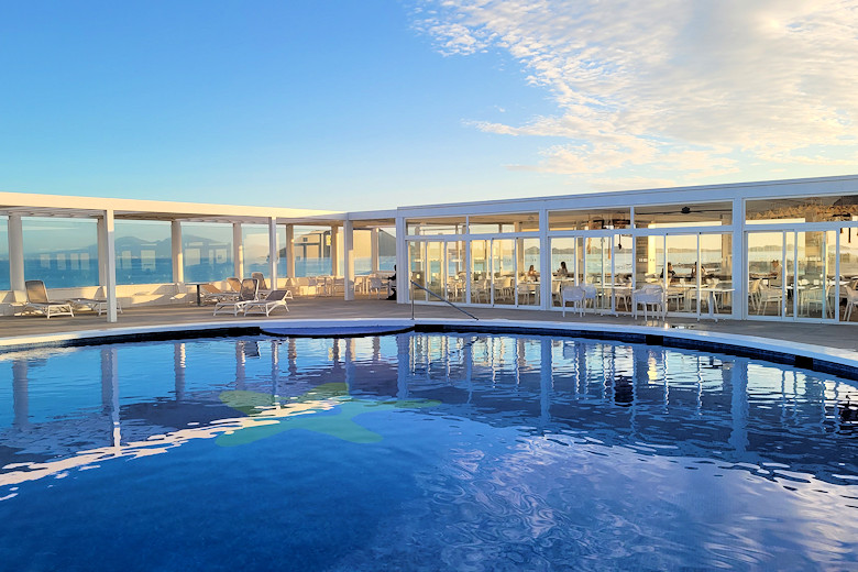 The pool and breakfast room