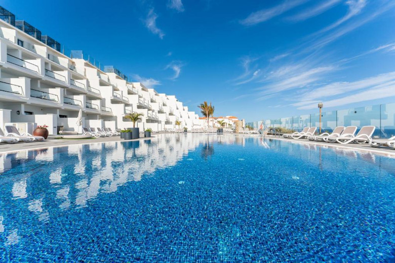 The hotel's swimming pool