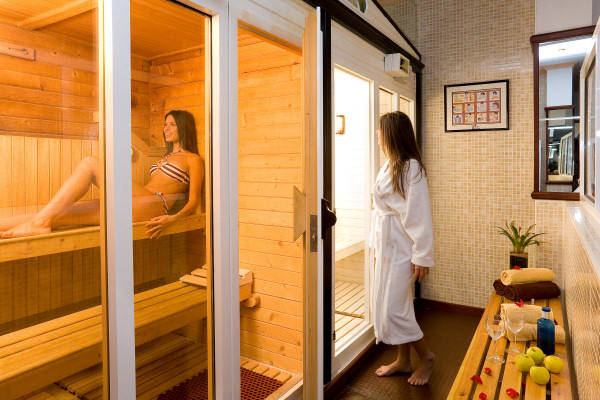 Sauna and steam room