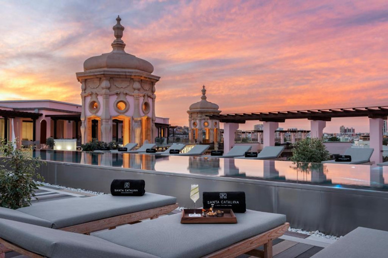 Alis Rooftop at dusk