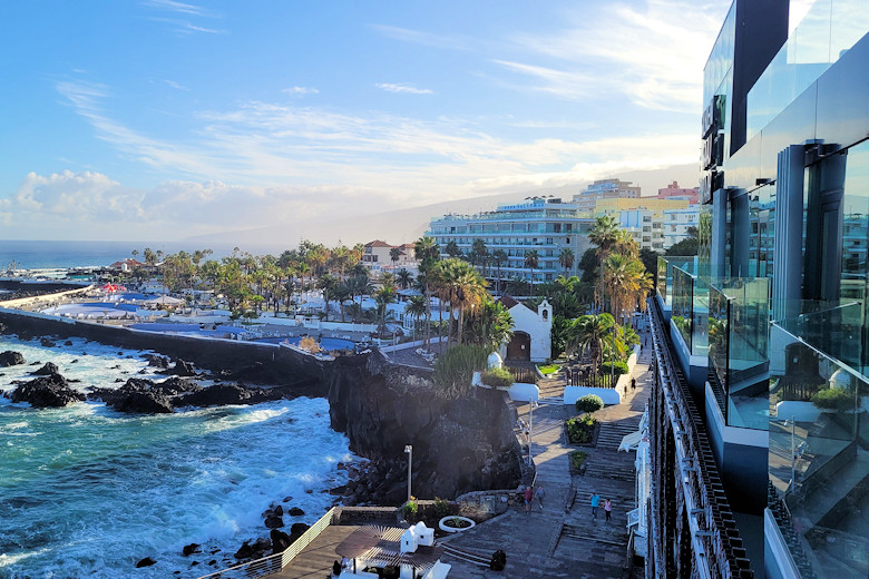 Hotel Silken Saaj Maar overlooking the San Telmo promenade